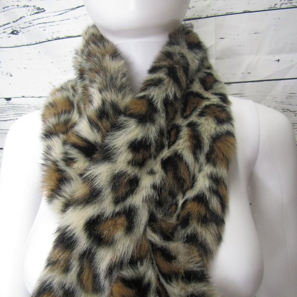 Preston & York Faux Fur Stole - Picture 2 of 5